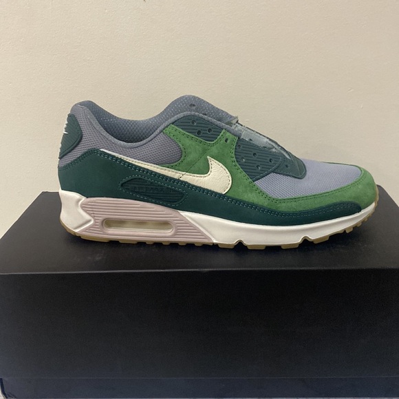 Nike Air Max 90 PRM - Picture 3 of 7